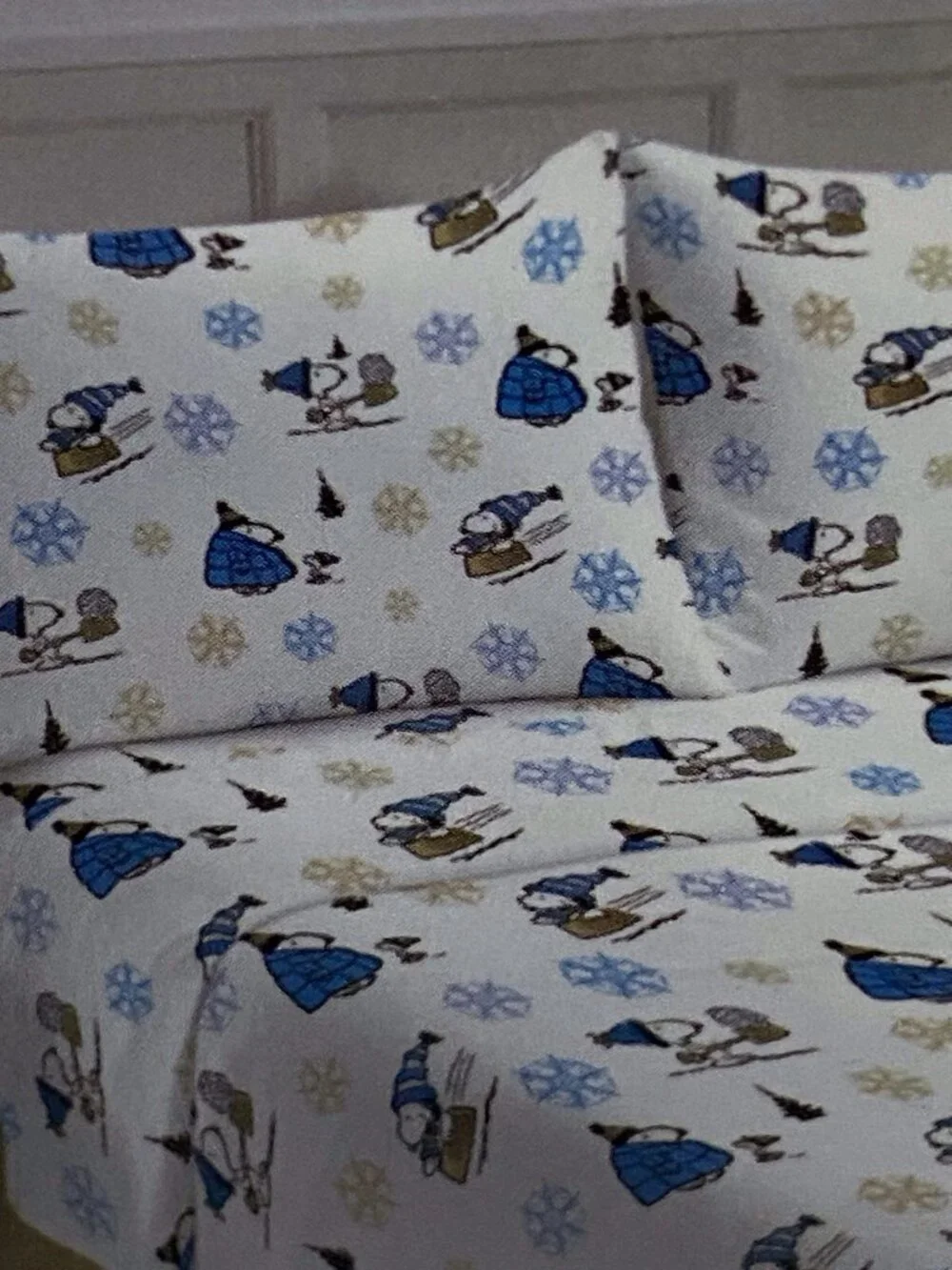 Peanuts snoopy puffy
